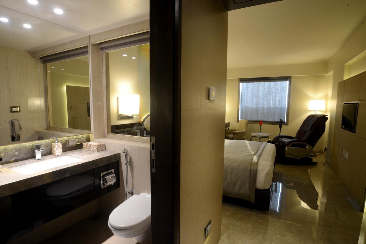 Sai Palace Grand, Malad Mumbai Luaran gambar