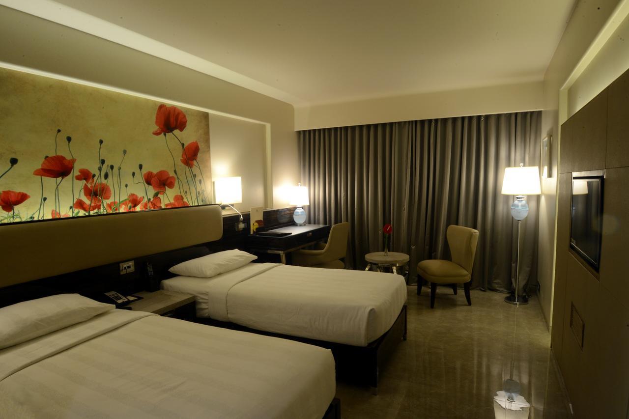 Sai Palace Grand, Malad Mumbai Luaran gambar