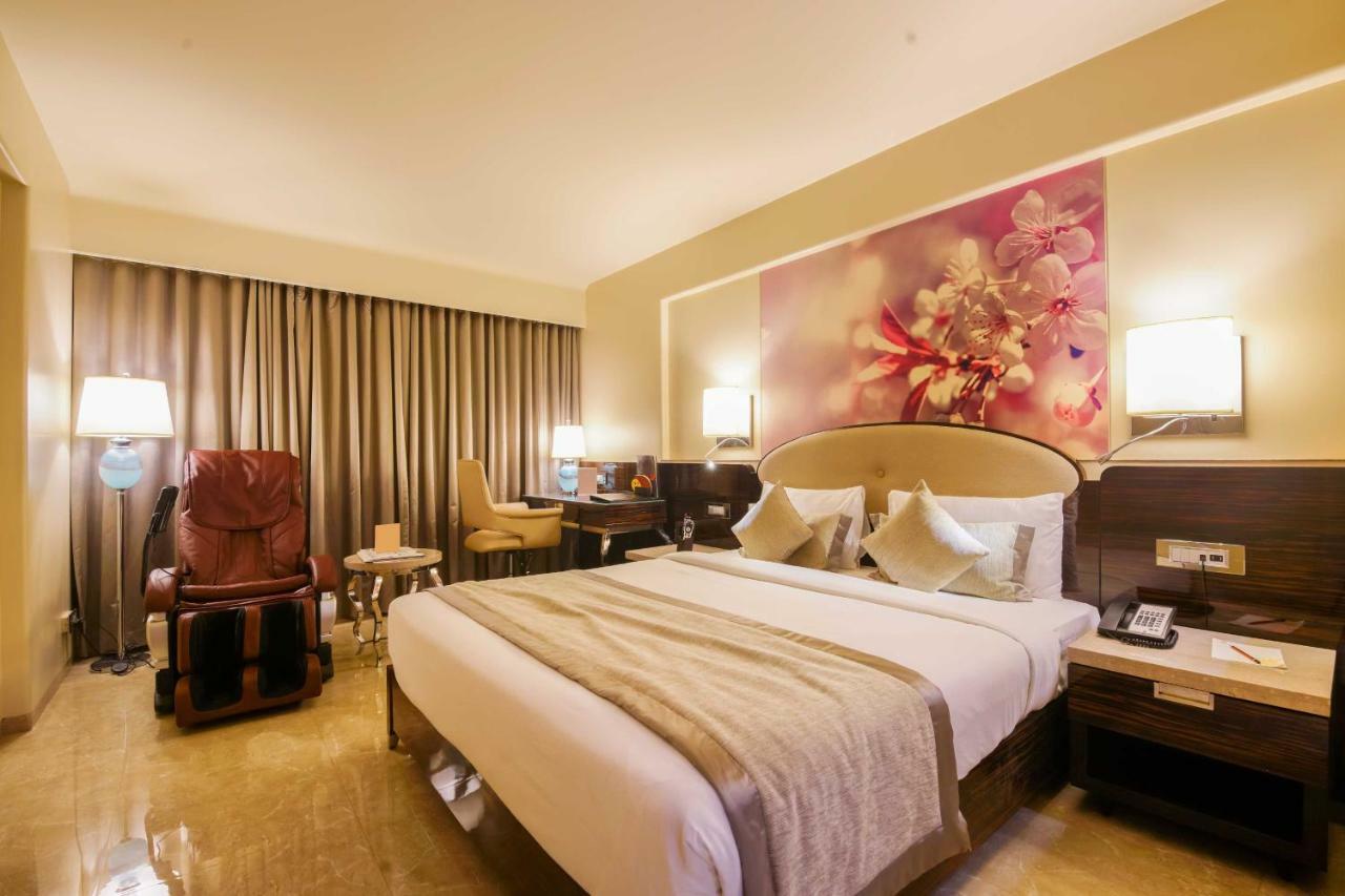 Sai Palace Grand, Malad Mumbai Luaran gambar